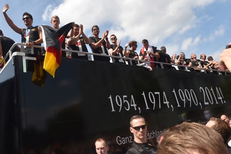 Υποδοχή ηρώων για τους πρωταθλητές κόσμου (videos+photos)