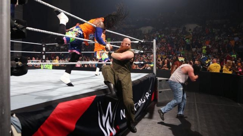 SmackDown: Νέα επίθεση στον Ambrose (photos+videos)