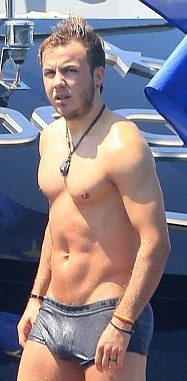 Μουντιάλ 2014 - Γερμανία: Συνεχίζει τα μπάνια του ο Γκέτσε (photos)