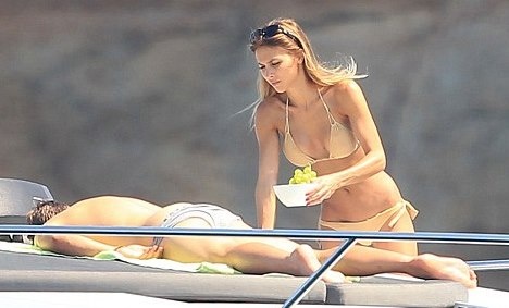 Μουντιάλ 2014 - Γερμανία: Συνεχίζει τα μπάνια του ο Γκέτσε (photos)