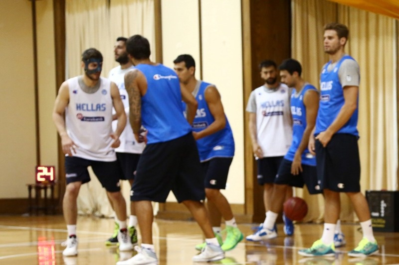 Εθνική Ανδρών: Μασκοφόρος ο Τσαϊρέλης (photos)