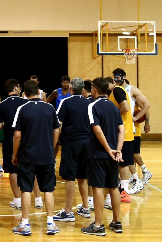 Εθνική Ανδρών: Μασκοφόρος ο Τσαϊρέλης (photos)