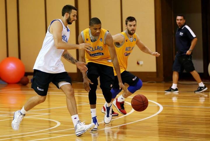 Εθνική Ανδρών: Καλωσόρισε Αντετοκούμπο ο Ζήσης (photos)