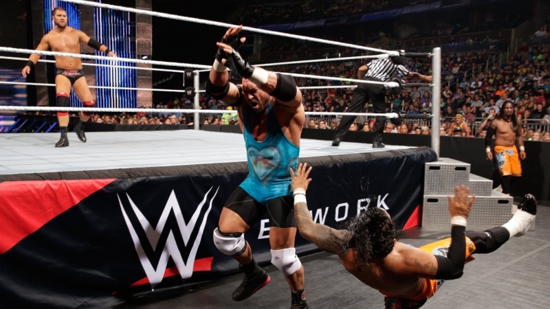 SmackDown: «Καθάρισε» ο Reigns (photos+videos)
