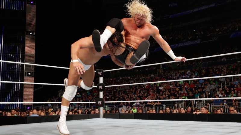 SmackDown: «Καθάρισε» ο Reigns (photos+videos)