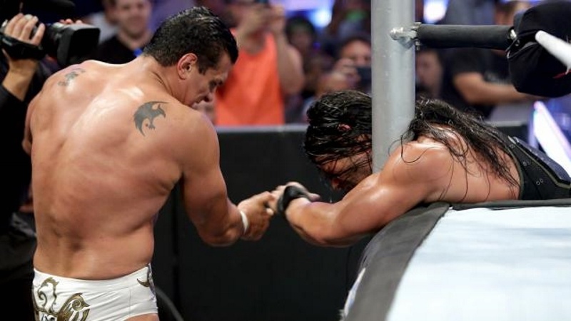 SmackDown: «Καθάρισε» ο Reigns (photos+videos)