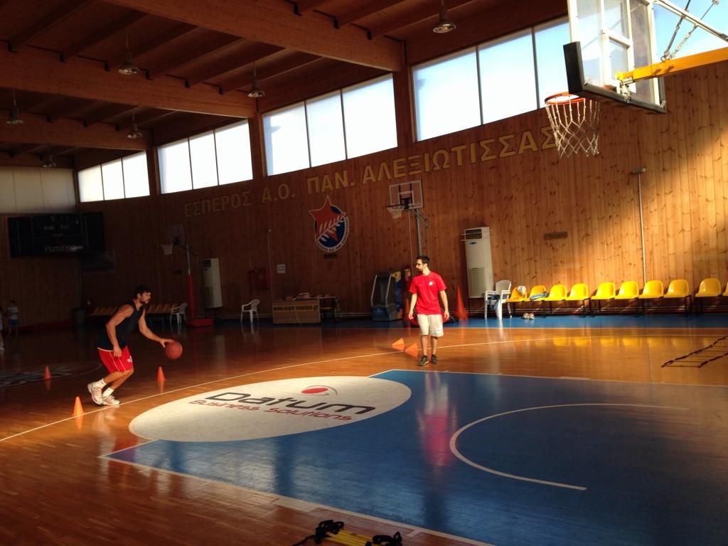 Κηφισιά: Δουλεύει και στις διακοπές ο Μπάρλος (photos)