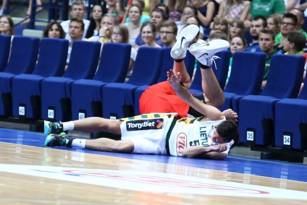 Λιθουανία: Μάτωσε ο Καλνιέτις (photos)