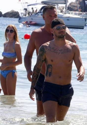 Γαλατάσαραϊ: Μπάνια στην Ίμπιζα ο Σνάιντερ (photos)