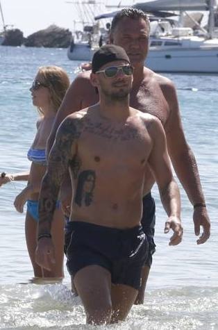 Γαλατάσαραϊ: Μπάνια στην Ίμπιζα ο Σνάιντερ (photos)