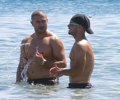 Γαλατάσαραϊ: Μπάνια στην Ίμπιζα ο Σνάιντερ (photos)