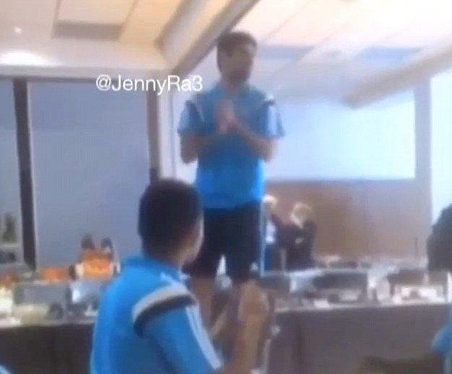 Τσέλσι: Χόρεψαν με την Καρνέιρο, Φάμπρεγκας και Κόστα (photos+video)