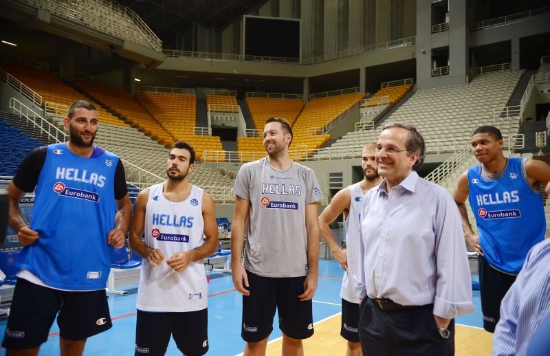 Εθνική Ανδρών: Η επίσκεψη Σαμαρά (video+photos)