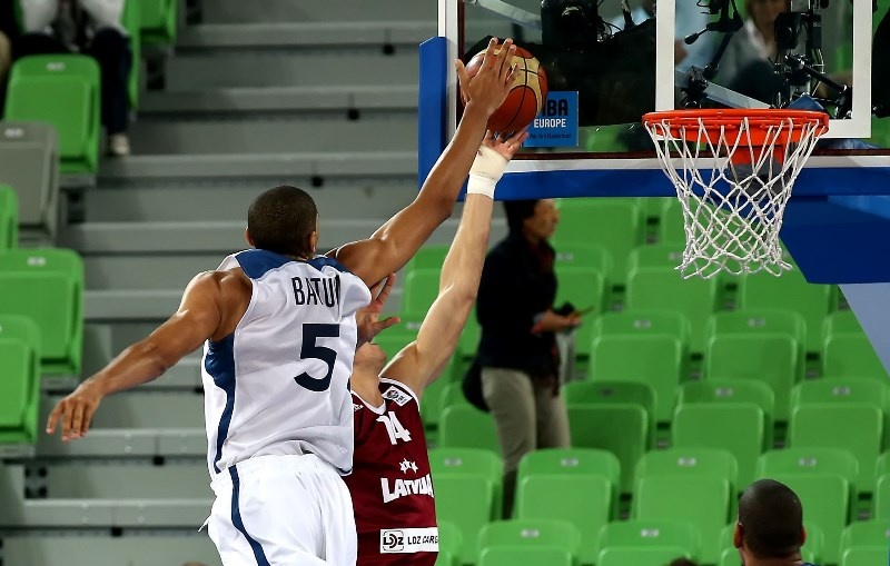 Μπατούμ στο Onsports: «Μου αρέσουν Ελλάδα, Αντετοκούνμπο και Καλάθης!» (photos+videos)