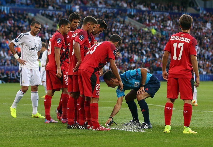Με το δεξί η Ρεάλ Μαδρίτης, 2-0 τη Σεβίλλη (photos+videos)