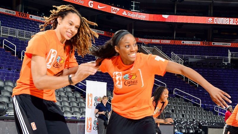 WNBA: Αρραβωνιάστηκαν επαγγελματίες παίκτριες (photos)