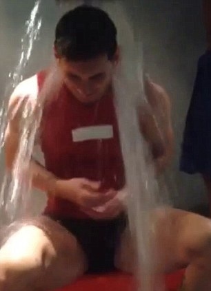 Μέσι και Μπέκαμ στο Ice Bucket (photos+videos)