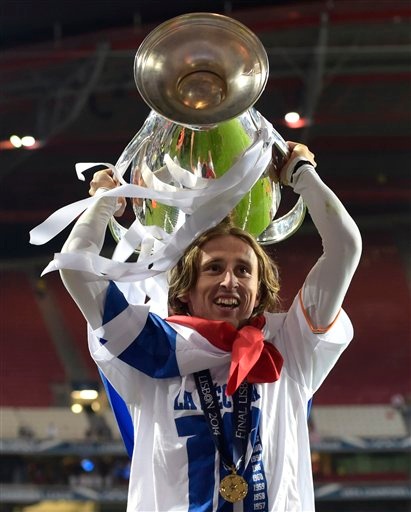 Ρεάλ Μαδρίτης: Μόντριτς  μέχρι το 2018 (video+photos)