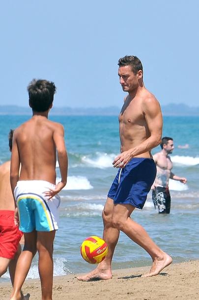 Ρόμα: Τα μπάνια του Τότι στην Σαμπαούντια (photos)