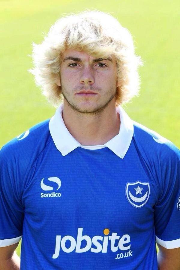 Άρσεναλ: Ο σωσίας του Γουίλσιρ με την... ξανθιά περούκα! (photo)