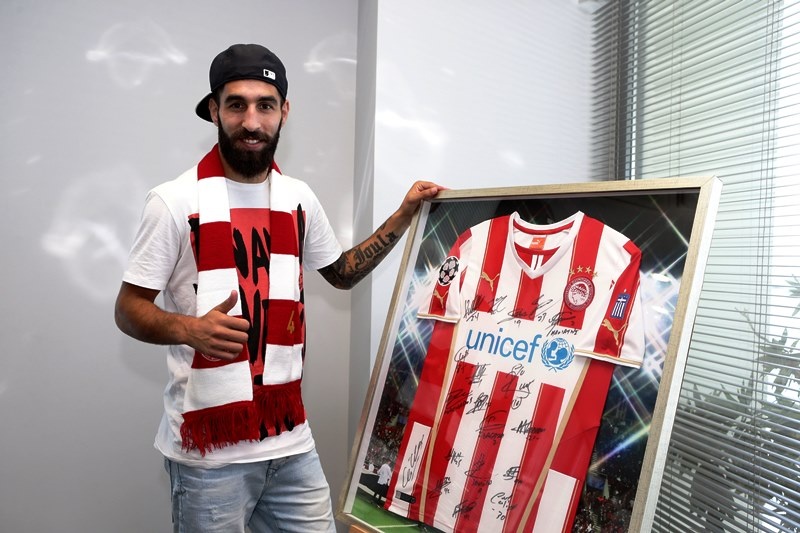 Ολυμπιακός: Ντουρμάζ και επίσημα (photos)