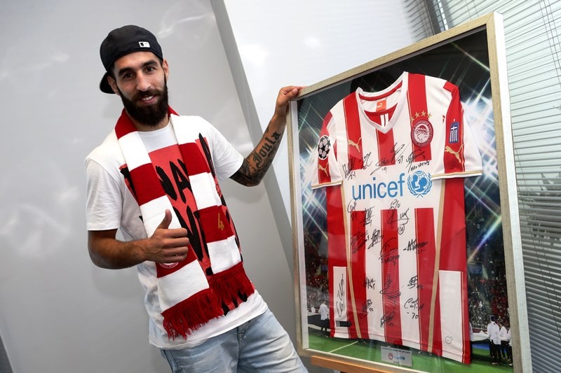 Ολυμπιακός: Ντουρμάζ και επίσημα (photos)