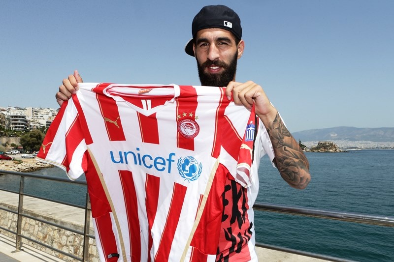 Ολυμπιακός: Ντουρμάζ και επίσημα (photos)