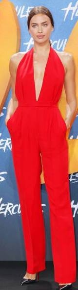 Ιρίνα Σάικ: «Φωτιά» στα κόκκινα στο Βερολίνο (photos)