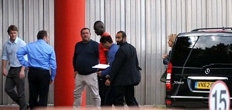 Λίβερπουλ: Οπαδοί αποθέωσαν τον Μπαλοτέλι (photos)