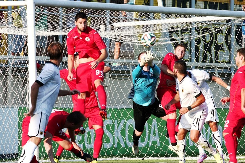 H Super League των… πολλών ταχυτήτων