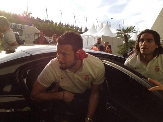 Μονακό: Φαλκάο και... σία πήγαν στο γήπεδο με ταξί! (photos)