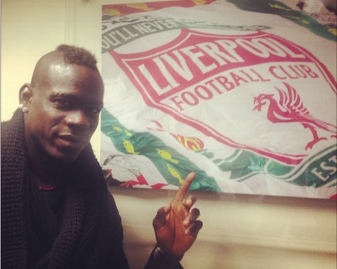 Ανακοινώθηκε ο Μπαλοτέλι από Λίβερπουλ (photos+tweet)