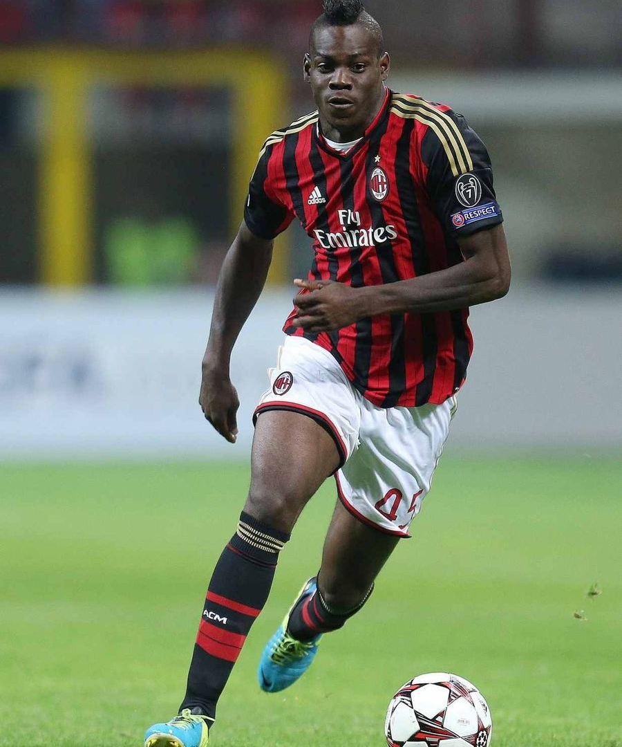 Ανακοινώθηκε ο Μπαλοτέλι από Λίβερπουλ (photos+tweet)