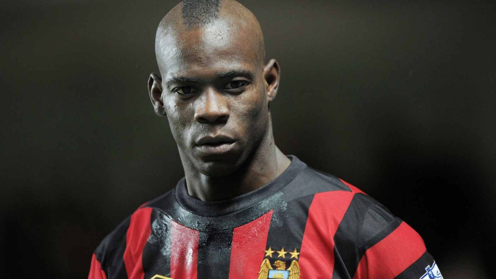 Ανακοινώθηκε ο Μπαλοτέλι από Λίβερπουλ (photos+tweet)