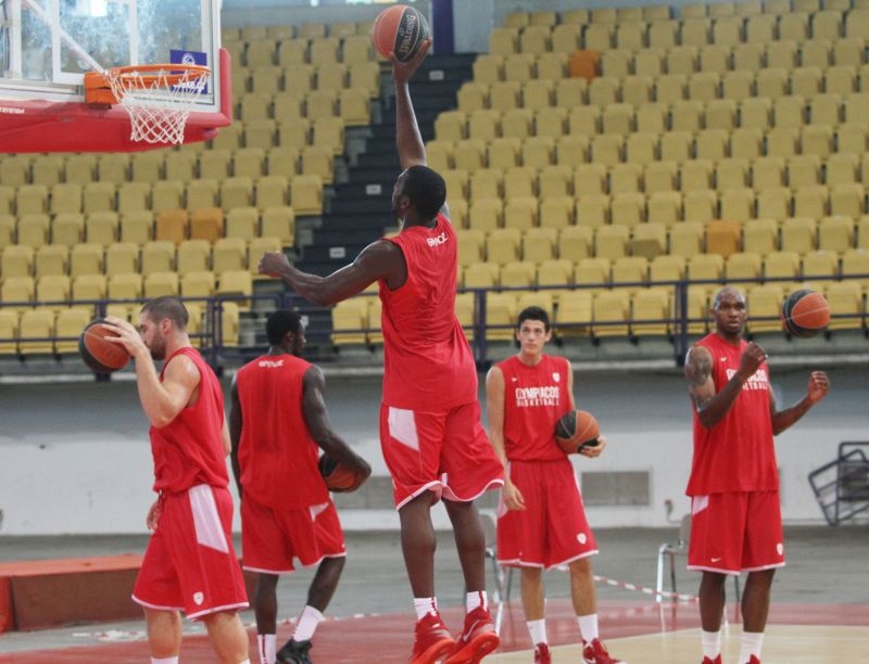 Ολυμπιακός: Αρκετή δουλειά στο ΣΕΦ (photos)