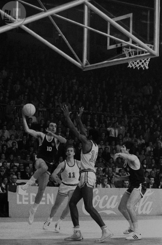 Μουντομπάσκετ 2014: Οι Γιουγκοσλάβοι και ο Πα (videos+photos)