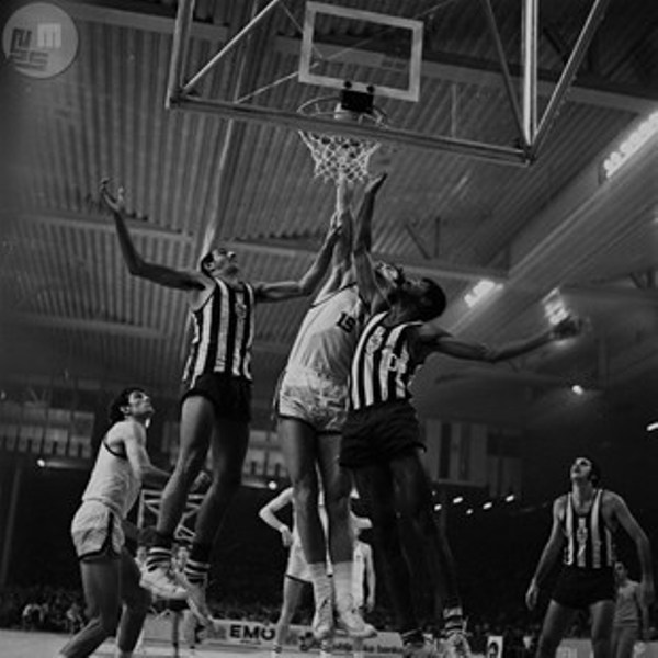 Μουντομπάσκετ 2014: Οι Γιουγκοσλάβοι και ο Πα (videos+photos)