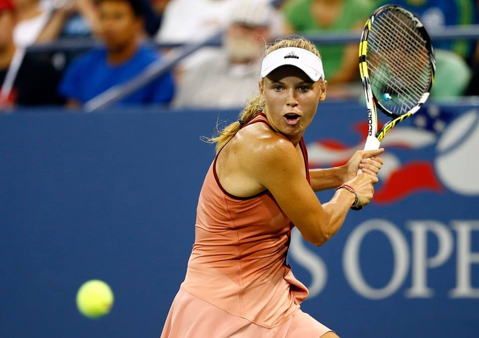 US Open: Πέρασε και έστειλε… φιλιά η Σαράποβα (photos)