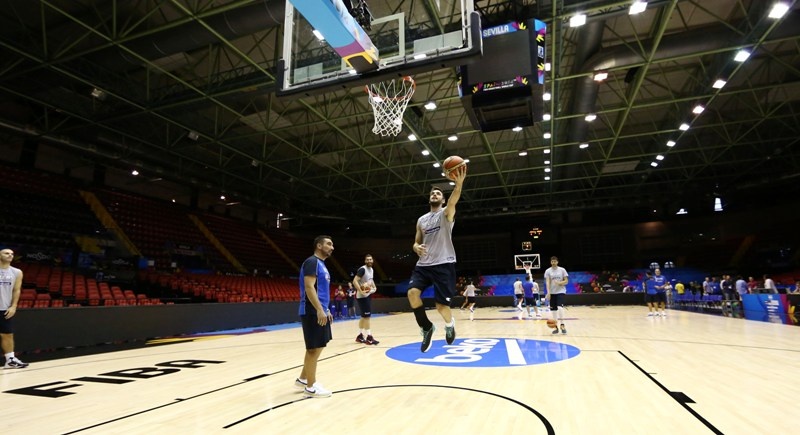 Μουντομπάσκετ 2014: Μπήκε ο Μάντζαρης (photos)
