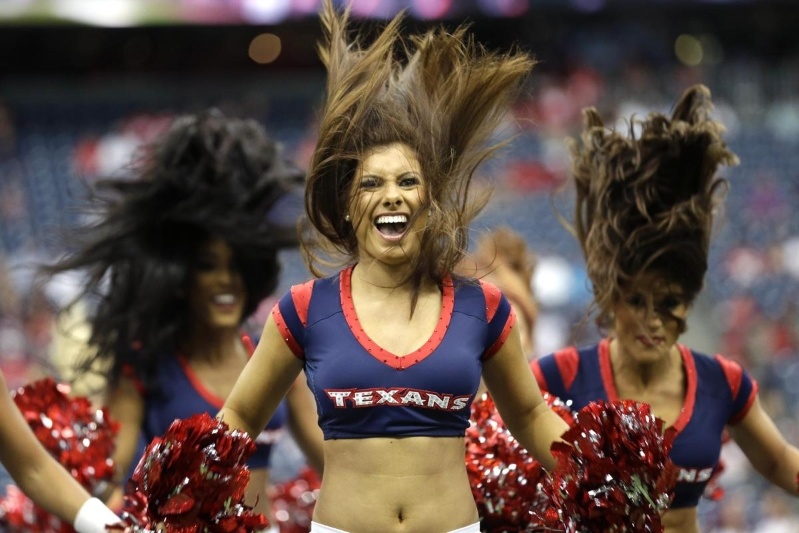 NFL: Έτοιμες και οι Cheerleaders (photos)