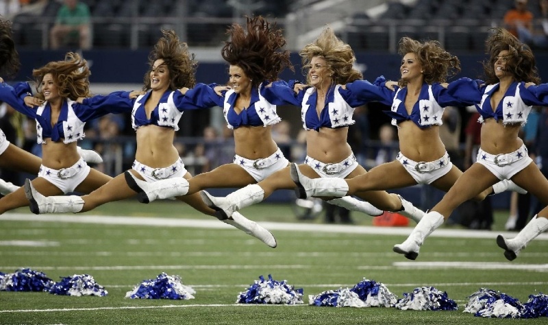NFL: Έτοιμες και οι Cheerleaders (photos)