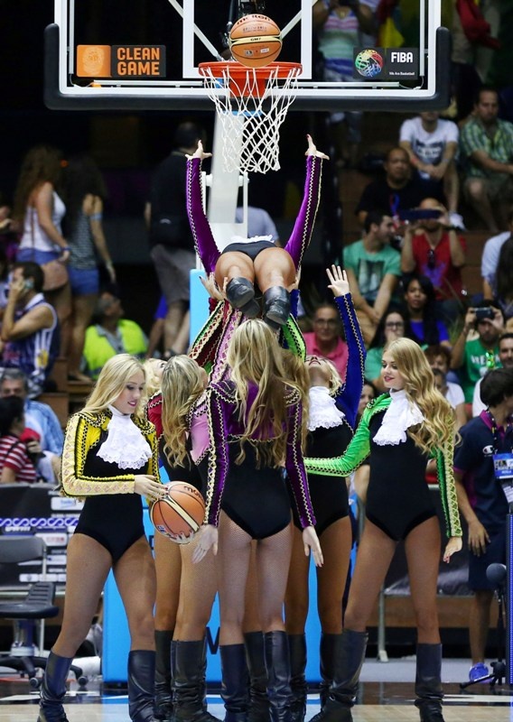 Παγκόσμιο Κύπελλο Μπάσκετ 2014: Οι «καυτές» τσιρλίντερς της Ελλάδας (photos)