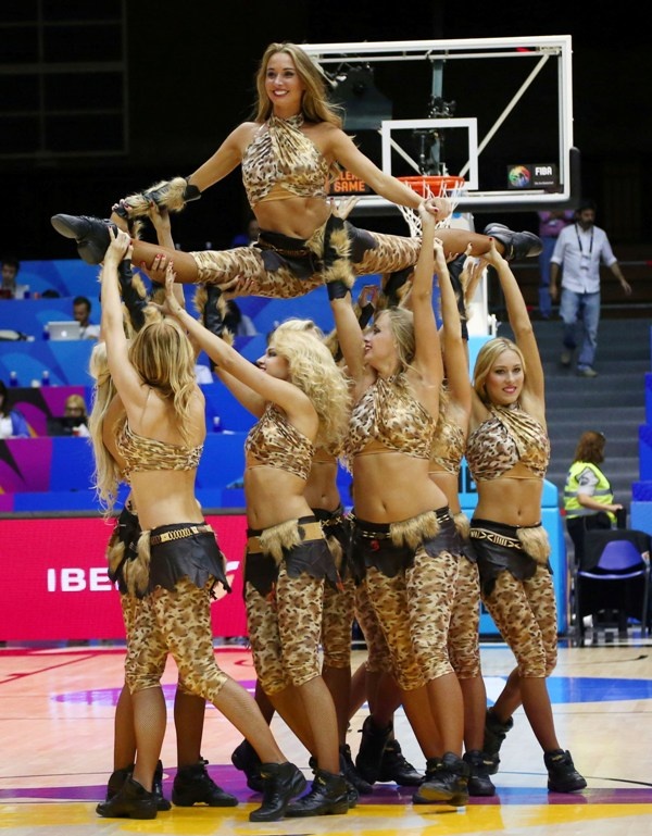Παγκόσμιο Κύπελλο Μπάσκετ 2014: Οι «καυτές» τσιρλίντερς της Ελλάδας (photos)