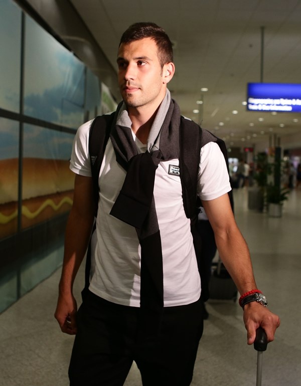 Ολυμπιακός: Έφτασε ο Μιλιβόγεβιτς (photos)