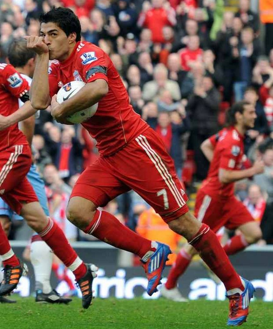 Η «κόκκινη» καριέρα του Σουάρεζ (video+photos)