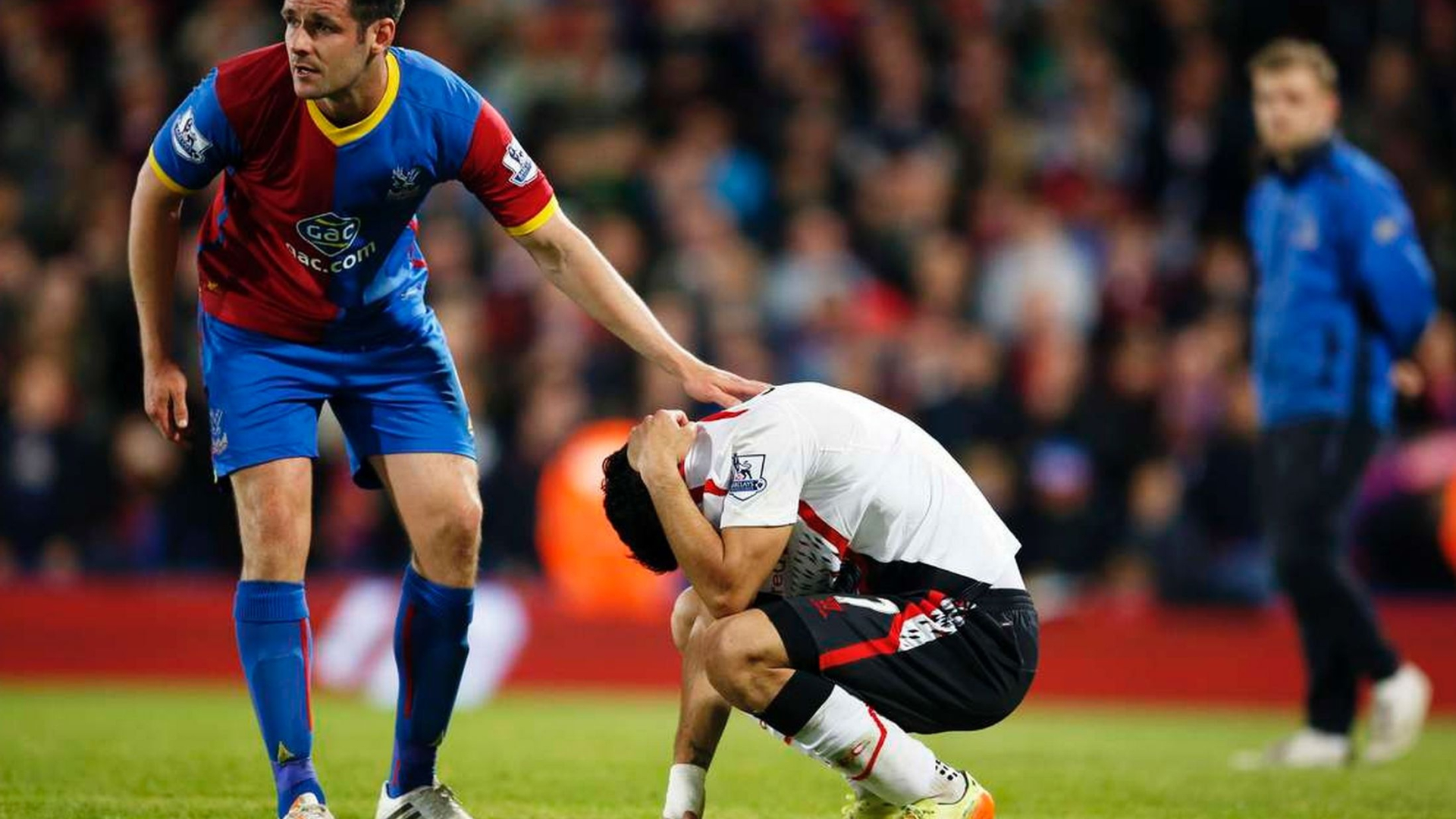 Η «κόκκινη» καριέρα του Σουάρεζ (video+photos)