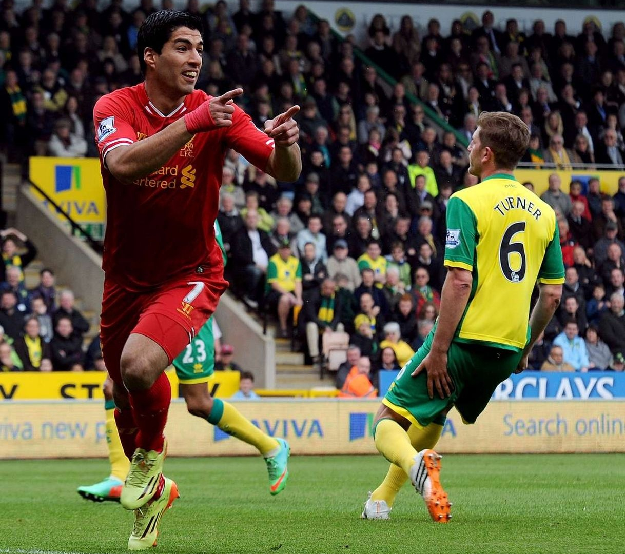 Η «κόκκινη» καριέρα του Σουάρεζ (video+photos)