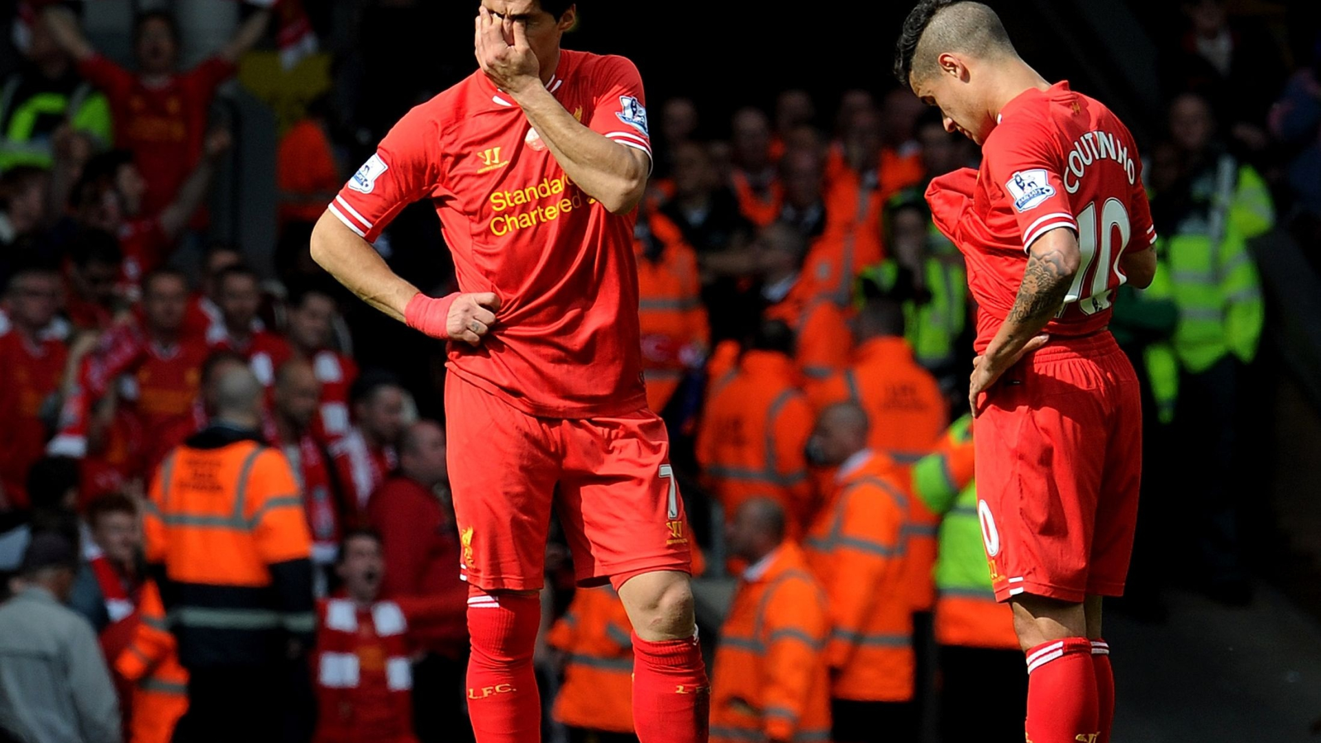 Η «κόκκινη» καριέρα του Σουάρεζ (video+photos)