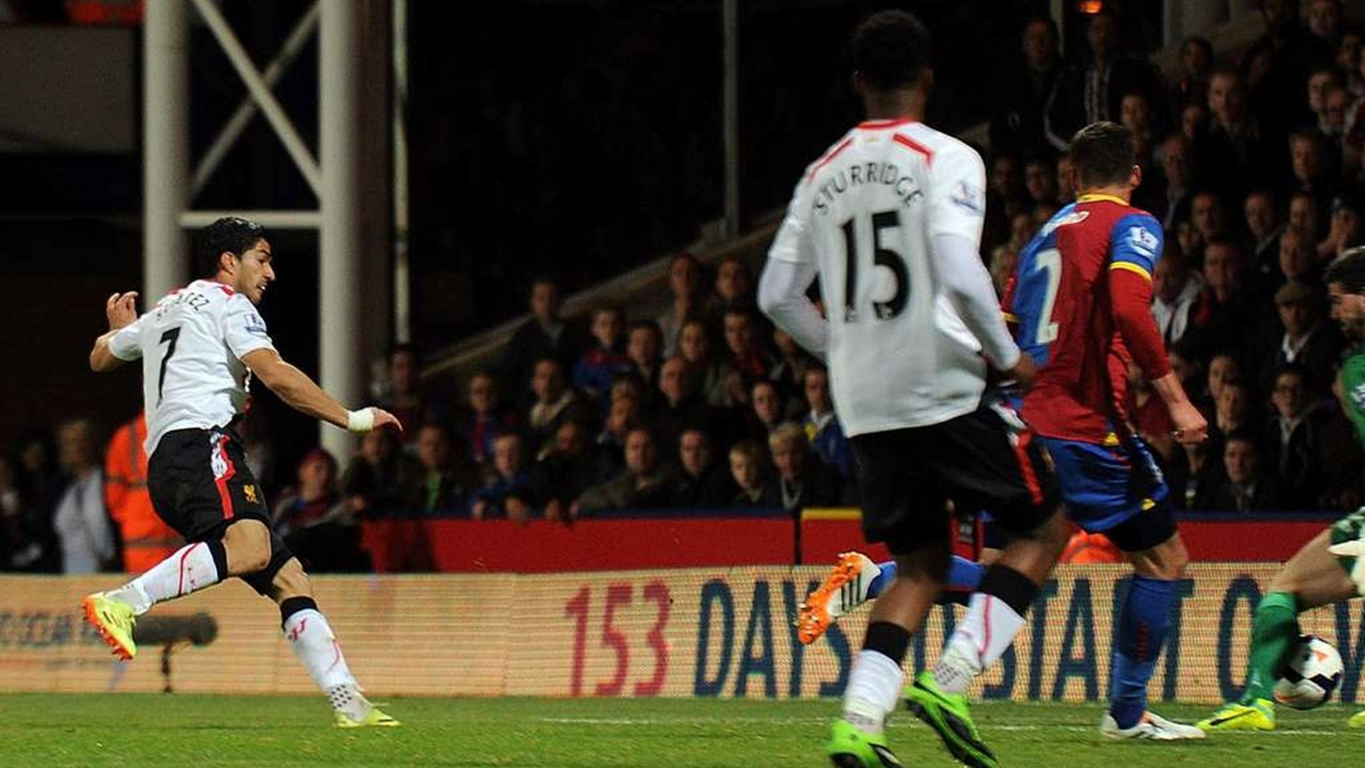 Η «κόκκινη» καριέρα του Σουάρεζ (video+photos)