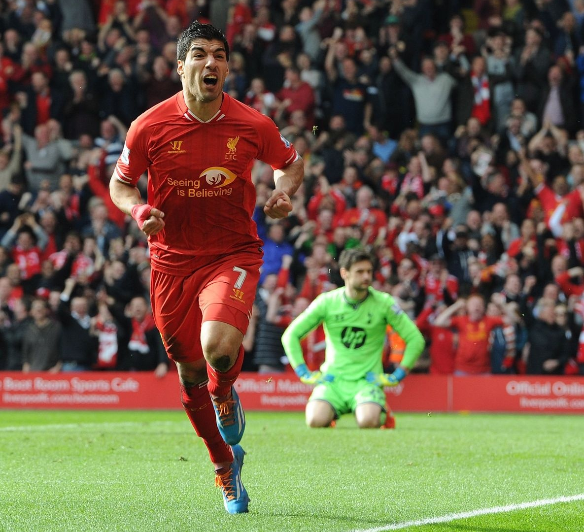 Η «κόκκινη» καριέρα του Σουάρεζ (video+photos)